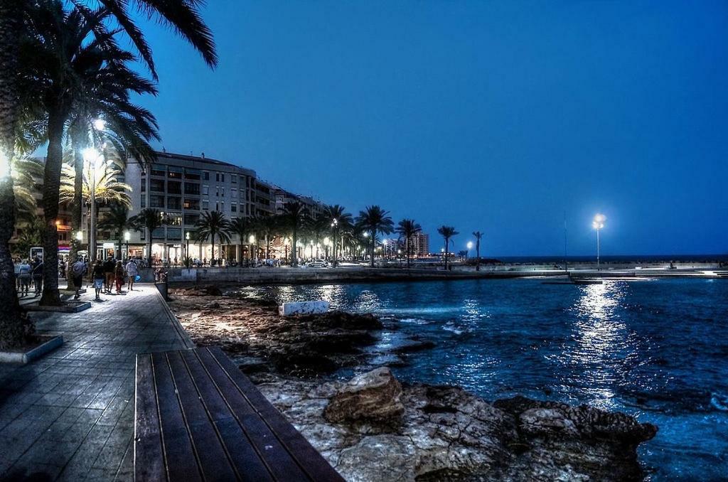 דירות Torrevieja Experience Atico 1ª Linea מראה חיצוני תמונה